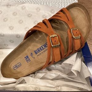 NWT Birkenstock Soft Footbed Grenada Pecan Size 38 / 7